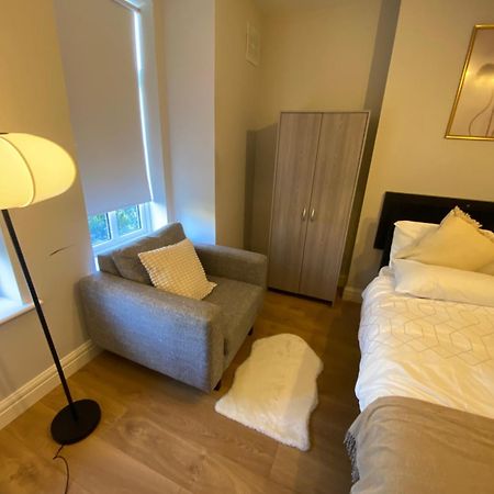 Extra Large Room In New House At Citywest Dublin Extérieur photo