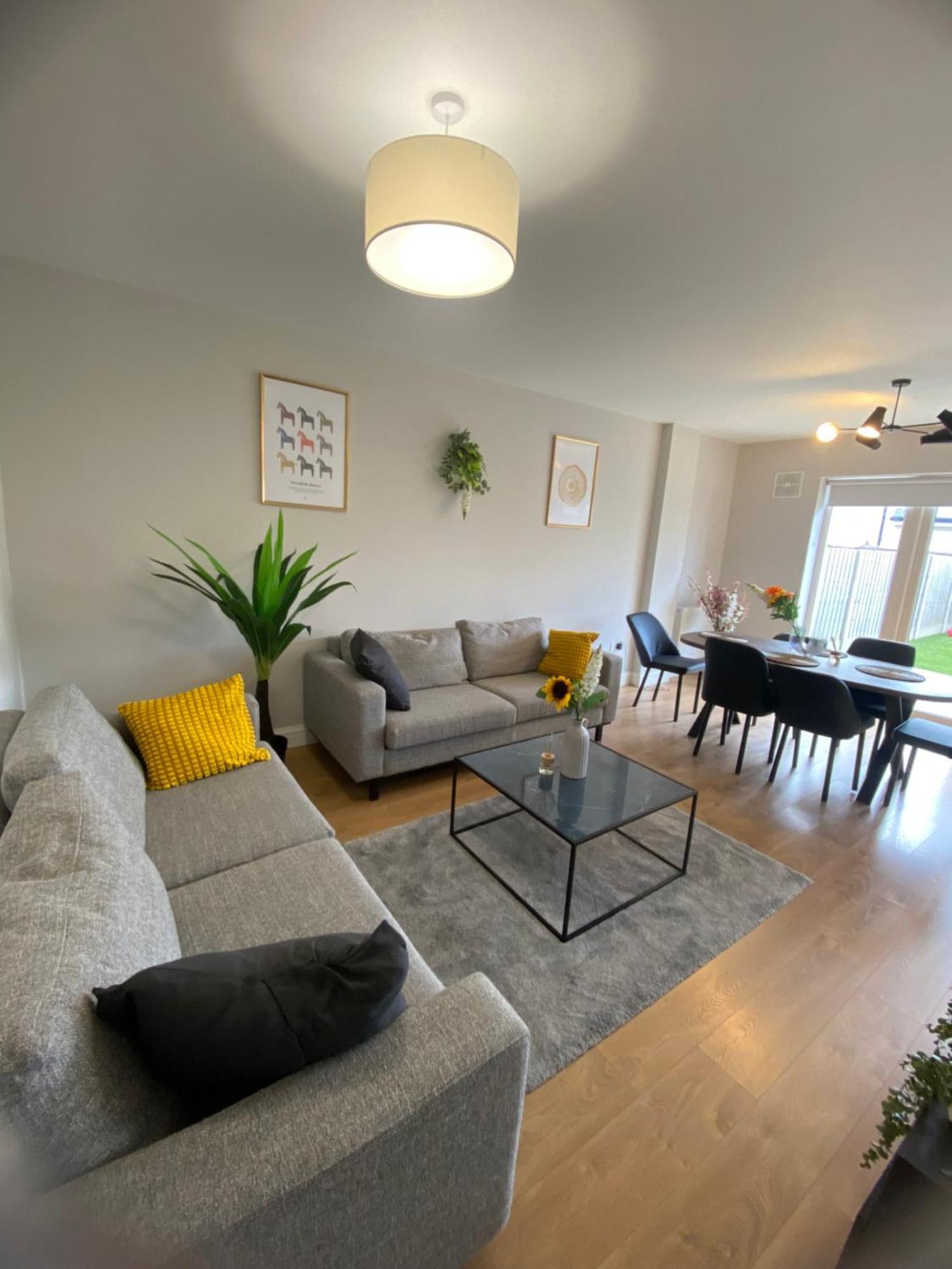 Extra Large Room In New House At Citywest Dublin Extérieur photo