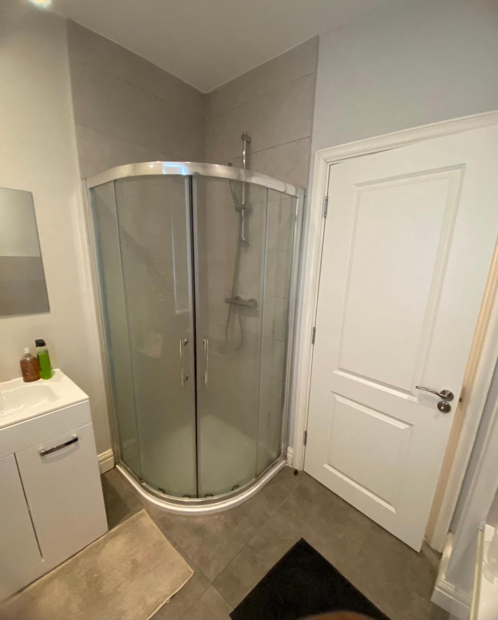 Extra Large Room In New House At Citywest Dublin Extérieur photo