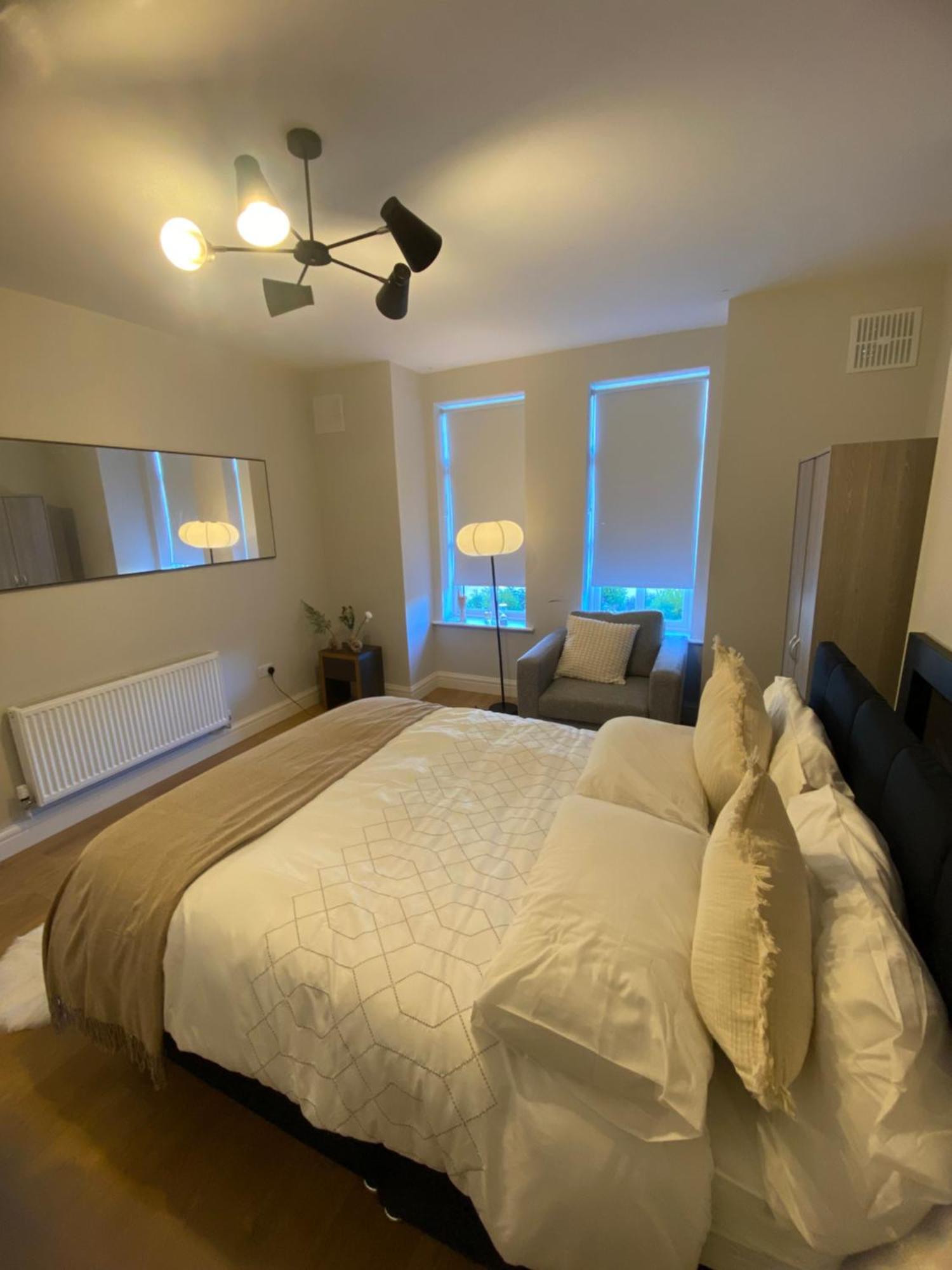 Extra Large Room In New House At Citywest Dublin Extérieur photo